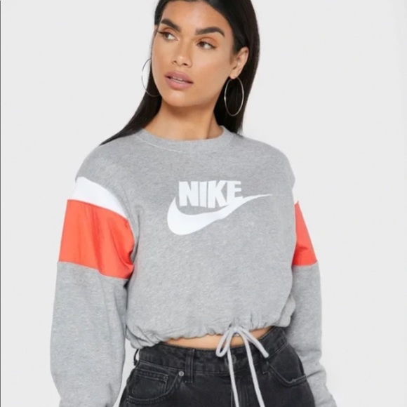Nike Logo Cropped Sweatshirt - SOLD - Picture 2 of 2